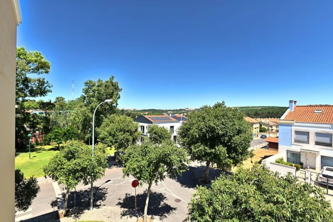 Apartamento T4 para Venda em Queluz de Baixo Foto 12