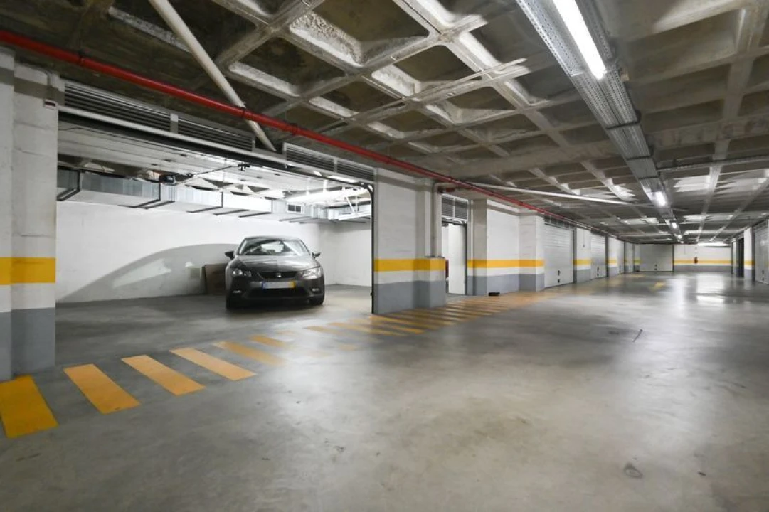 Apartamento T4 para Venda em Queluz de Baixo Foto 14