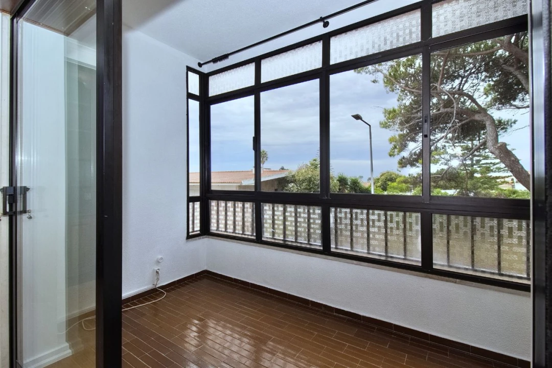 Apartamento T2 para Arrendamento em Parede Foto 2