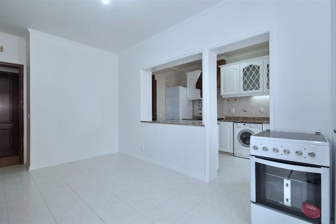 Apartamento T2 para Arrendamento em Parede Foto 5