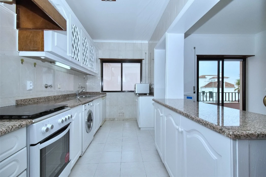 Apartamento T2 para Arrendamento em Parede Foto 6