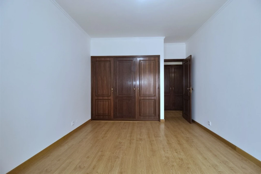 Apartamento T2 para Arrendamento em Parede Foto 11