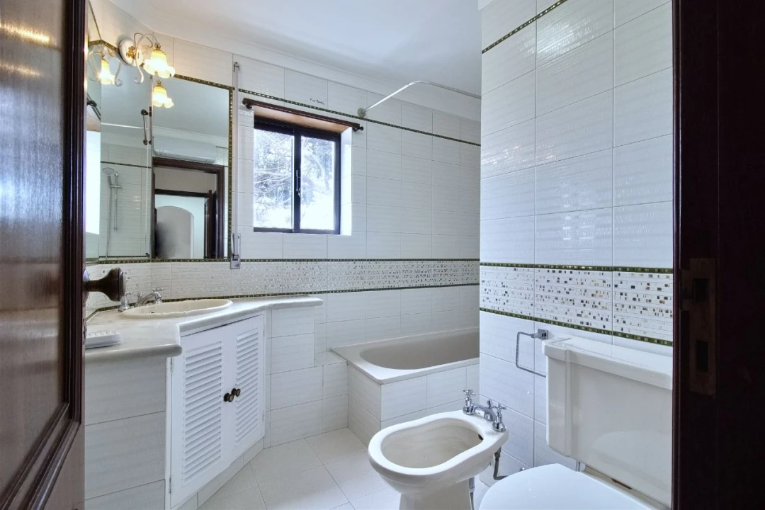 Apartamento T2 para Arrendamento em Parede Foto 12