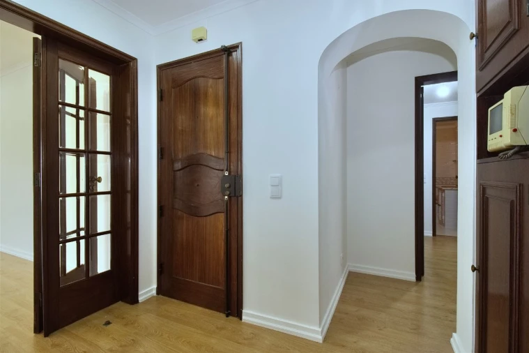 Apartamento T2 para Arrendamento em Parede Foto 4