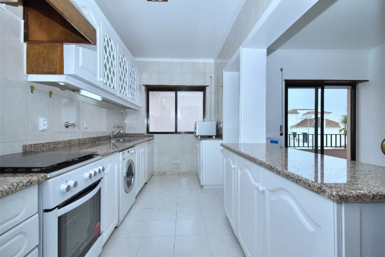 Apartamento T2 para Arrendamento em Parede Foto 6