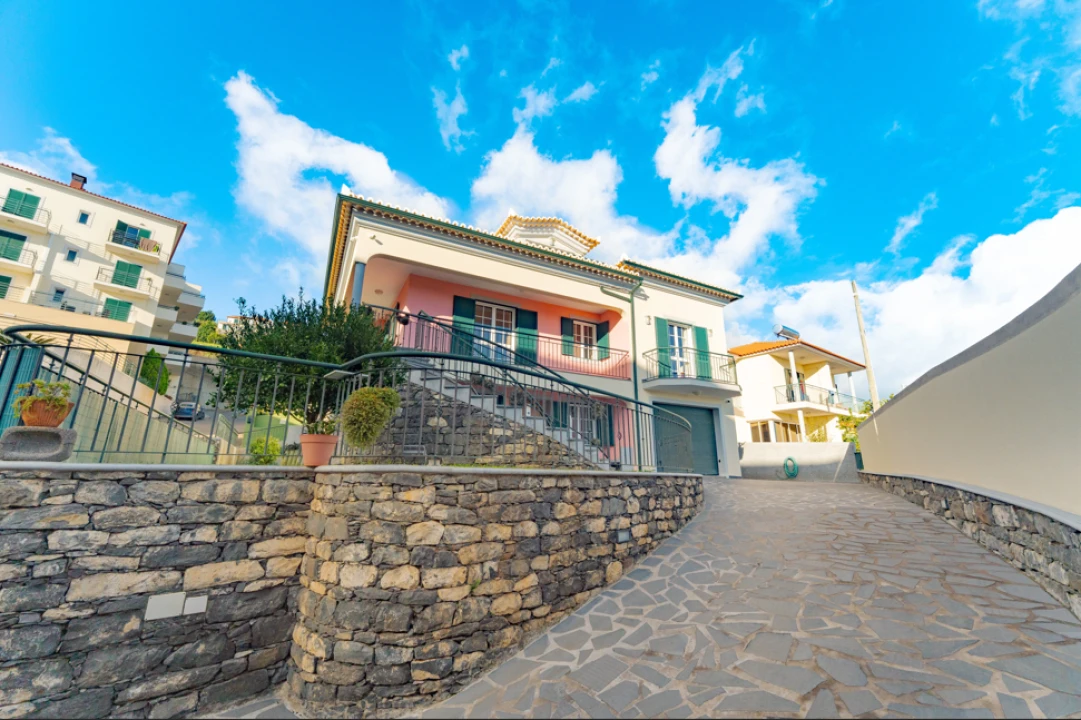 Moradia T3 para Venda em Canhas Foto 4