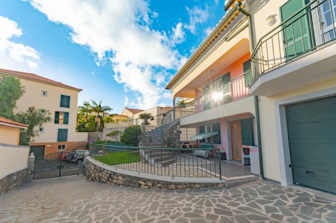 Moradia T3 para Venda em Canhas Foto 29