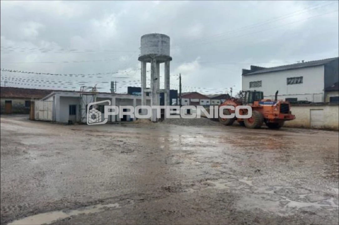 Negócio para Venda em Zona Industrial En 1 Sul Foto 2