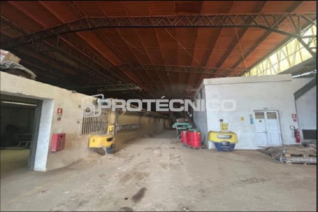 Negócio para Venda em Zona Industrial En 1 Sul Foto 10