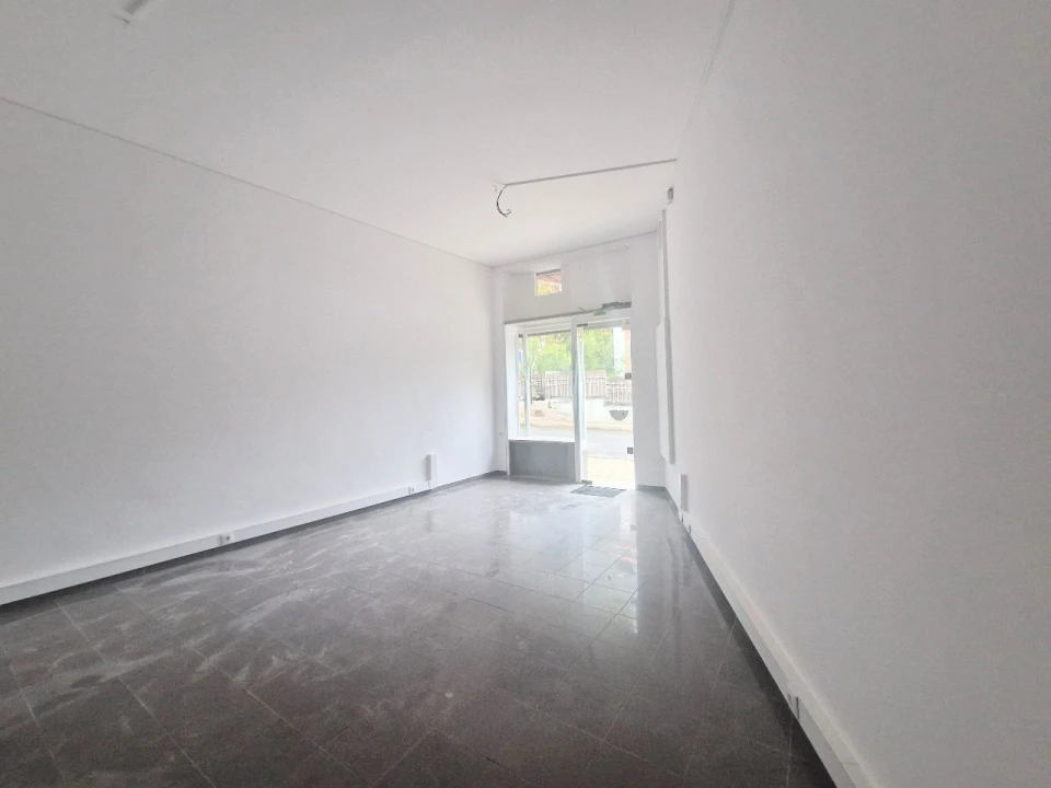 Loja para Arrendamento em Carcavelos Foto 1