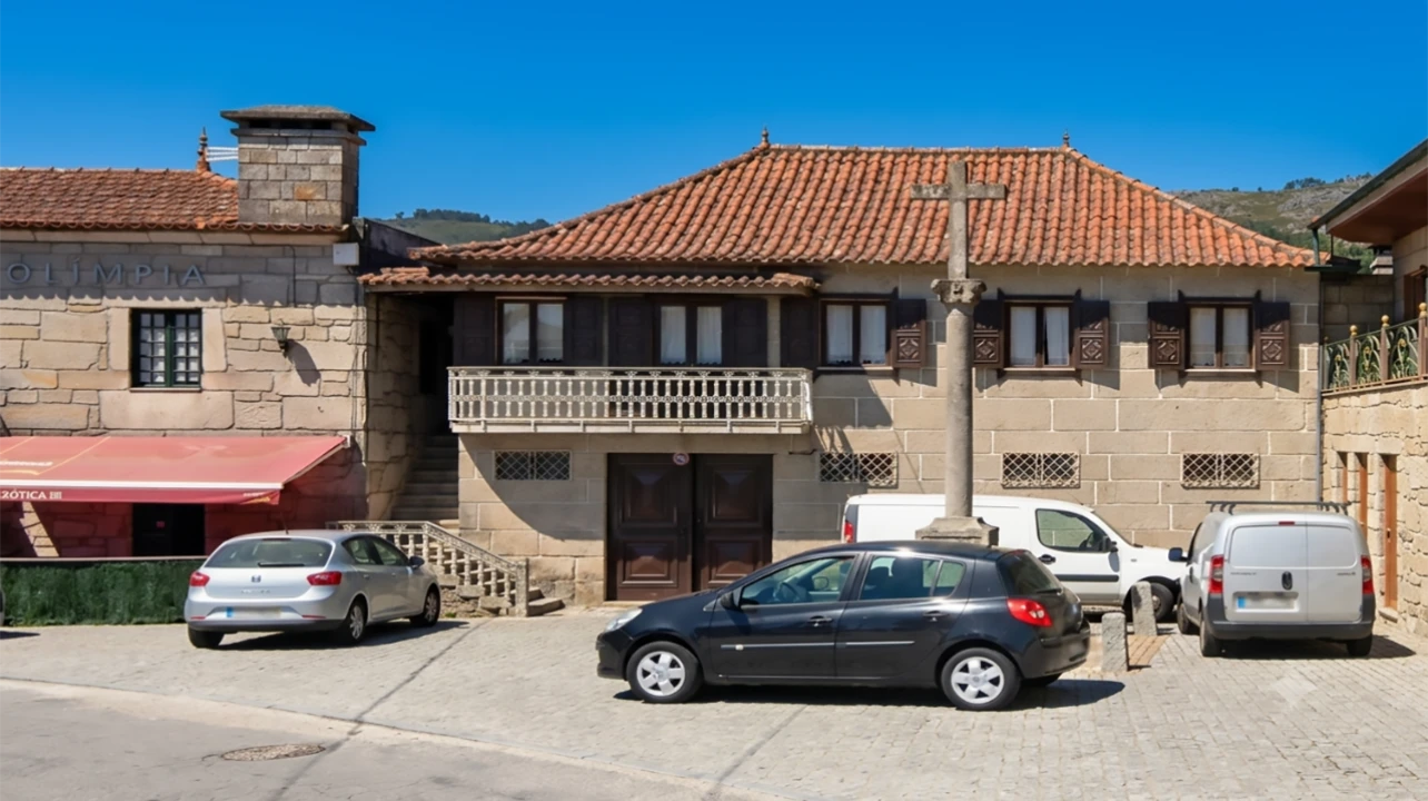 Quinta T4 para Venda em Negreiros Foto 1