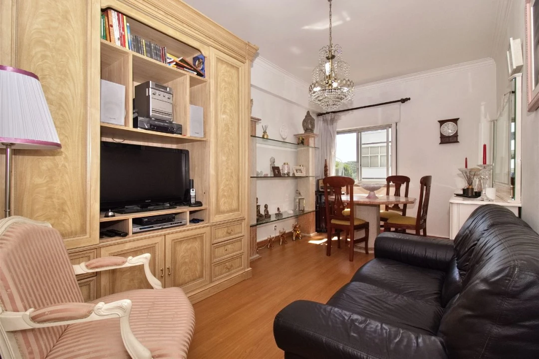 Apartamento T3 para Venda em Queluz de Baixo Foto 1