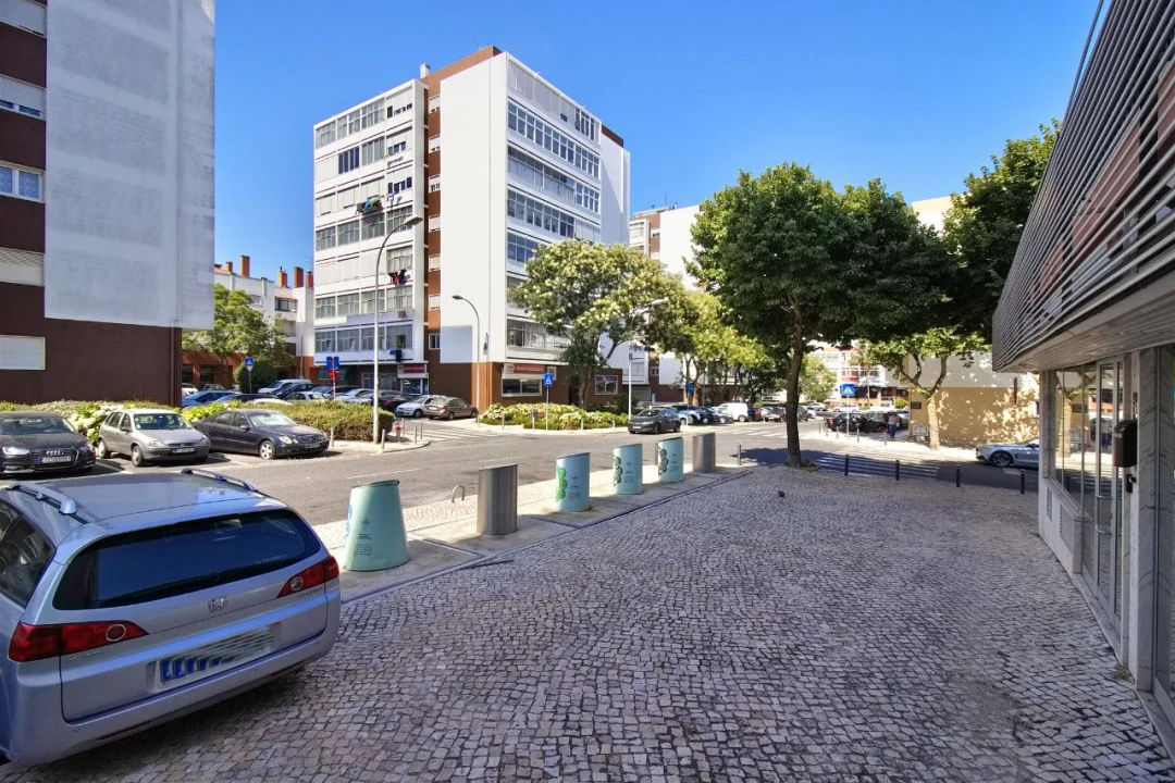 Apartamento T3 para Venda em Queluz de Baixo Foto 3