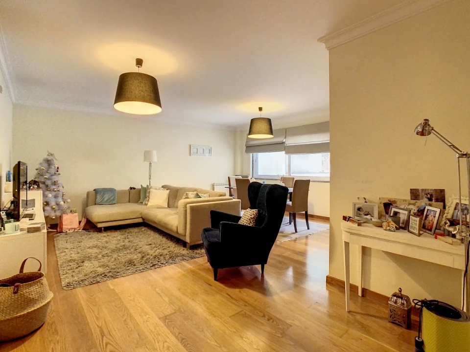 Apartamento T2 para Venda em Arneiro Foto 1