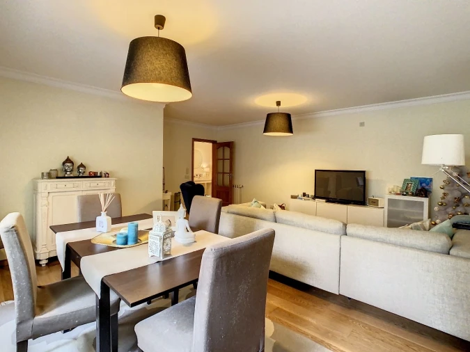 Apartamento T2 para Venda em Arneiro Foto 3