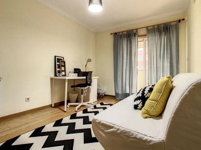 Apartamento T2 para Venda em Arneiro Foto 4