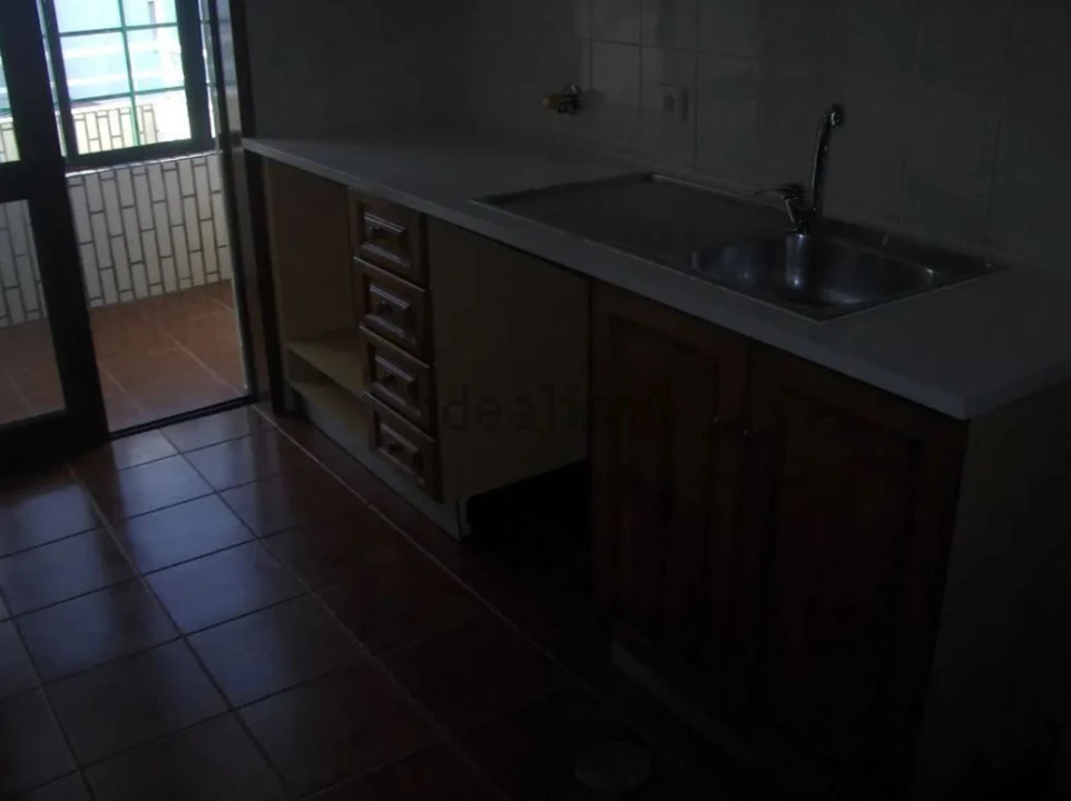 Apartamento T1 para Arrendamento em Porto Foto 7