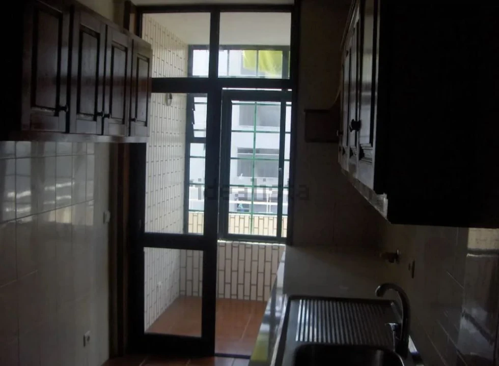 Apartamento T1 para Arrendamento em Porto Foto 9