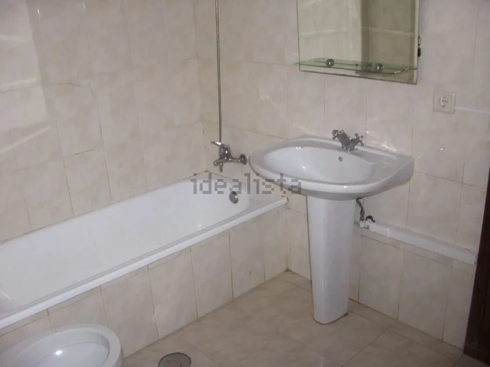 Apartamento T1 para Arrendamento em Porto Foto 5