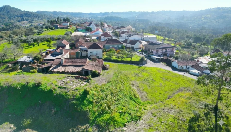 Moradia T2 para Venda em Crasto Foto 6