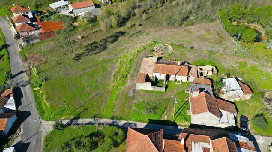 Moradia T2 para Venda em Crasto Foto 8