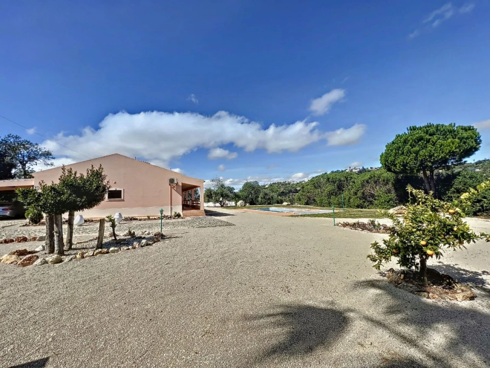 Moradia T3 para Arrendamento em Loule Foto 1