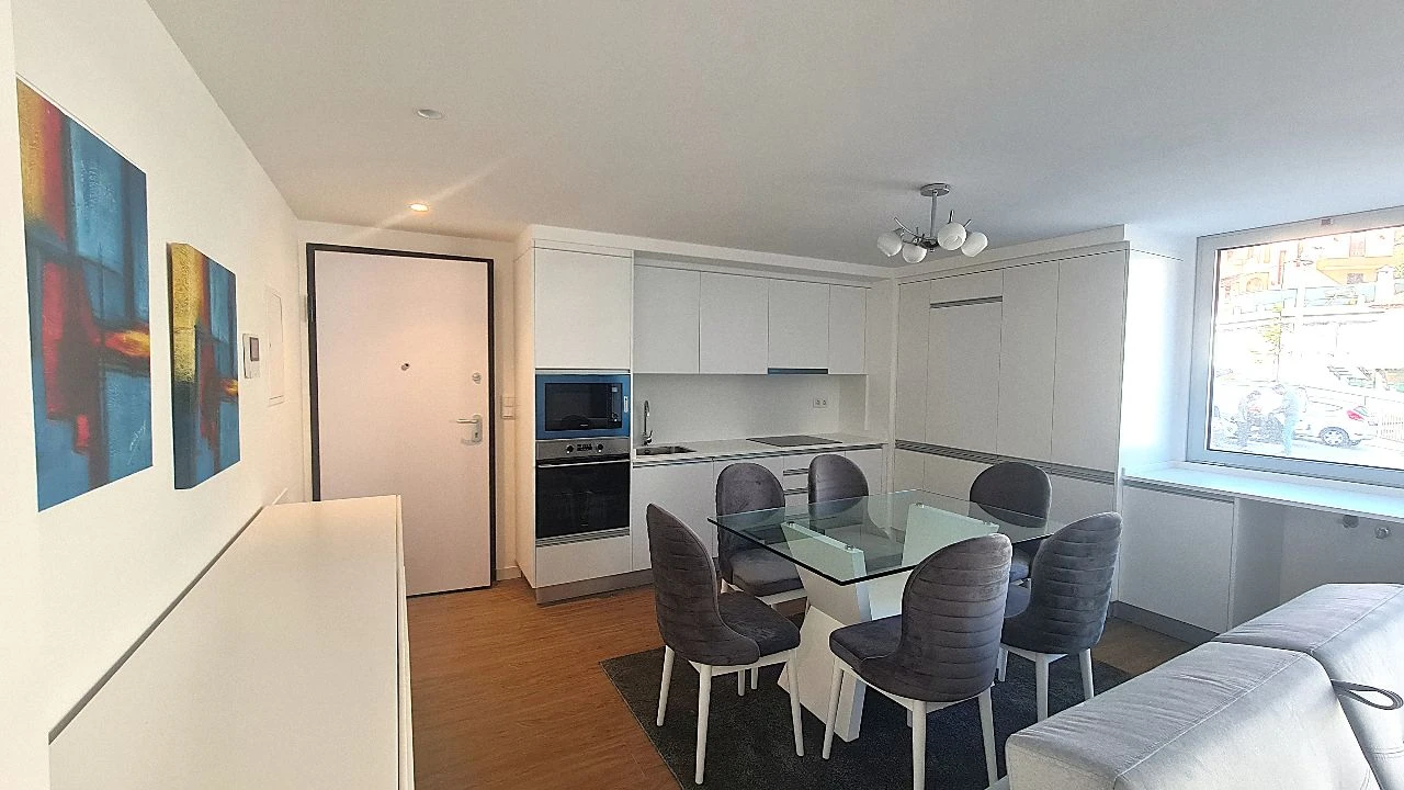 Apartamento T1 para Arrendamento em Câmara de Lobos Foto 2