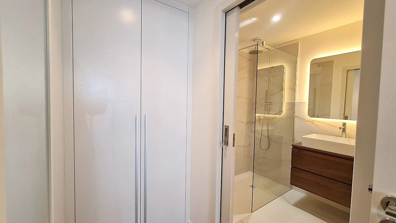 Apartamento T1 para Arrendamento em Câmara de Lobos Foto 9