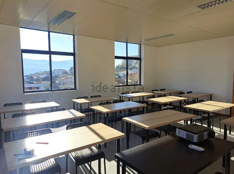 Escritório para Arrendamento em São Pedro do Sul Foto 6