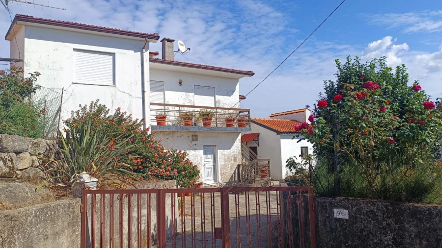 Moradia T4 para Venda em São Tomé de Covelas Foto 13