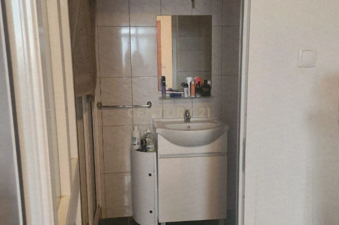 Moradia T4 para Venda em Prazeres Foto 14