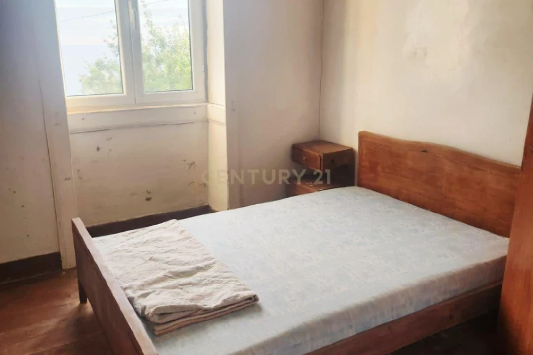 Moradia T4 para Venda em Prazeres Foto 10