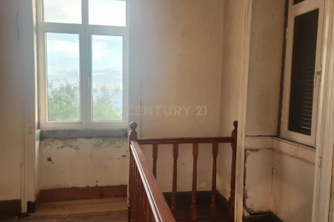 Moradia T4 para Venda em Prazeres Foto 13