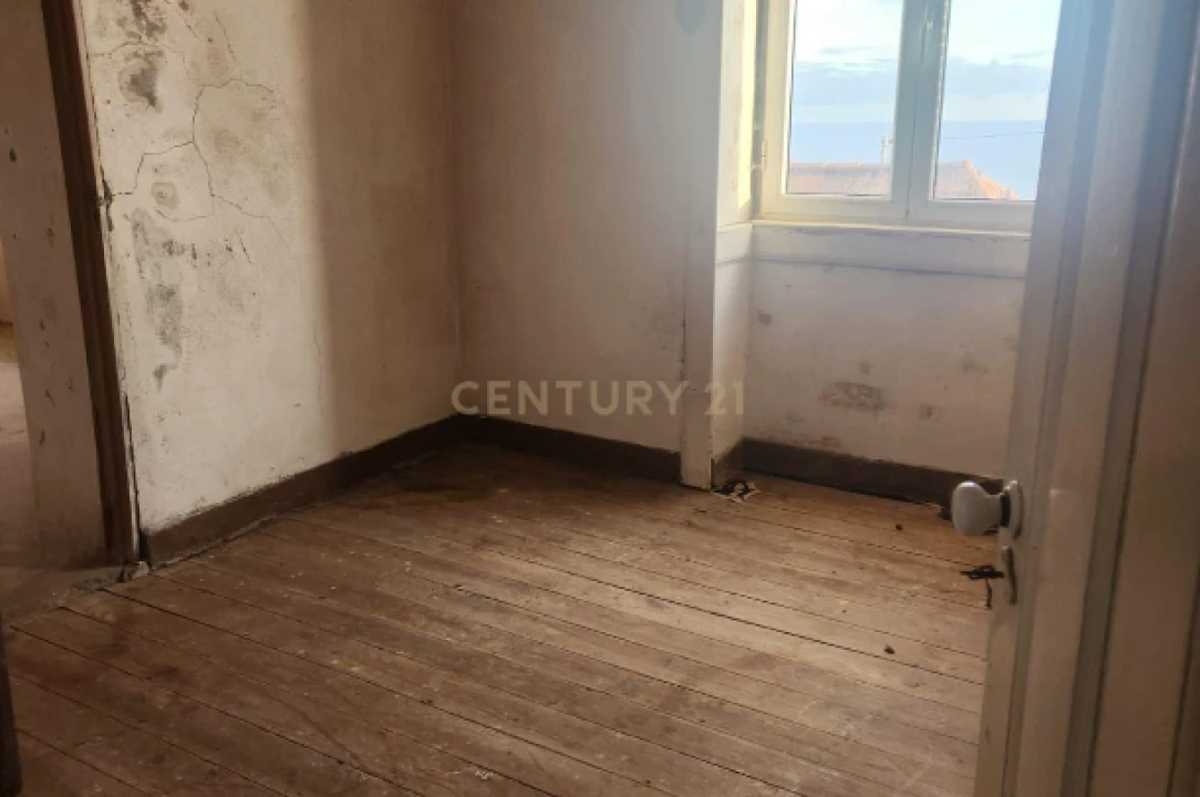 Moradia T4 para Venda em Prazeres Foto 18