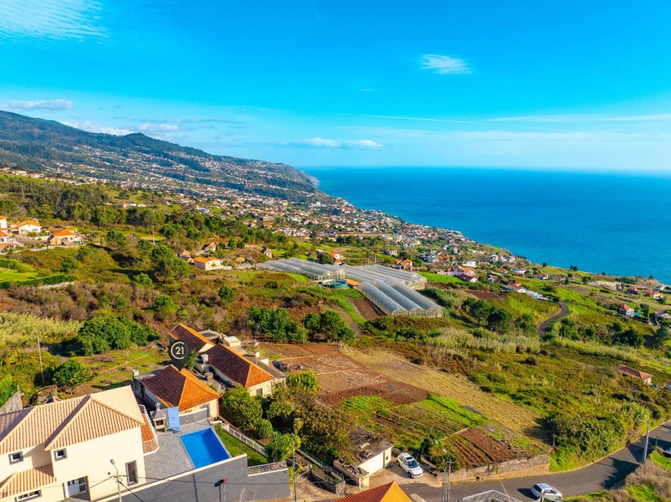 Moradia T4 para Venda em Prazeres Foto 10