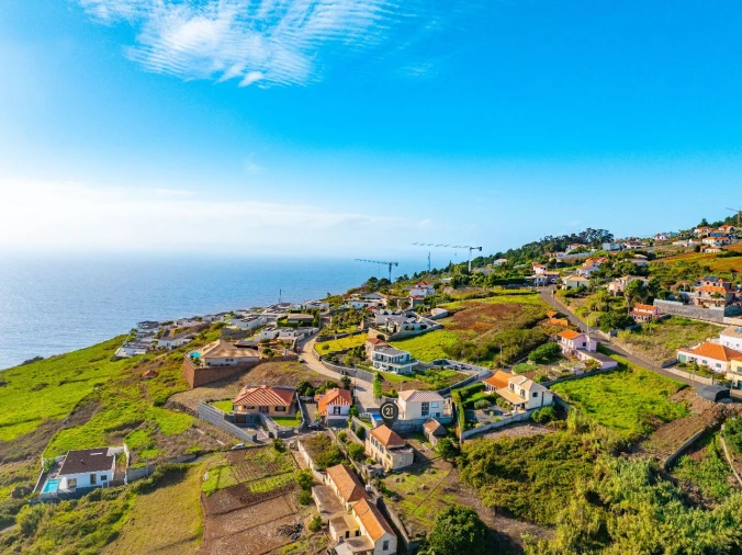 Moradia T4 para Venda em Prazeres Foto 6