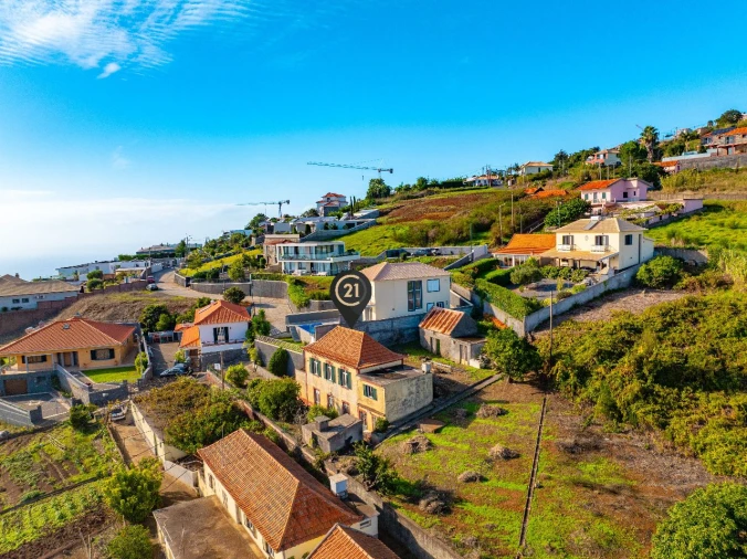 Moradia T4 para Venda em Prazeres Foto 14