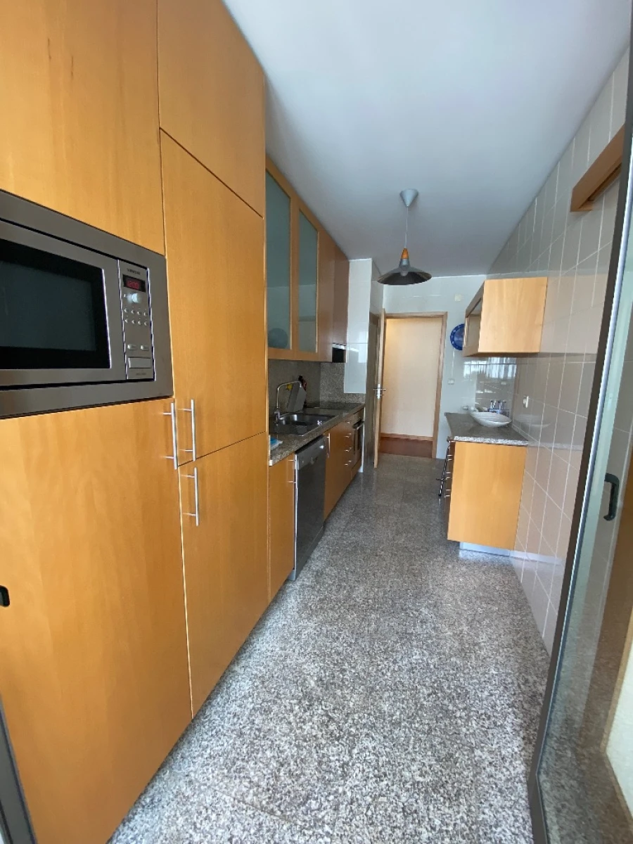Apartamento T2 para Arrendamento em Matosinhos Foto 10