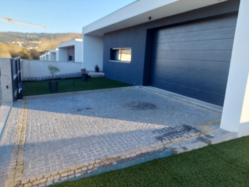 Moradia T3 para Venda em Braga Foto 3