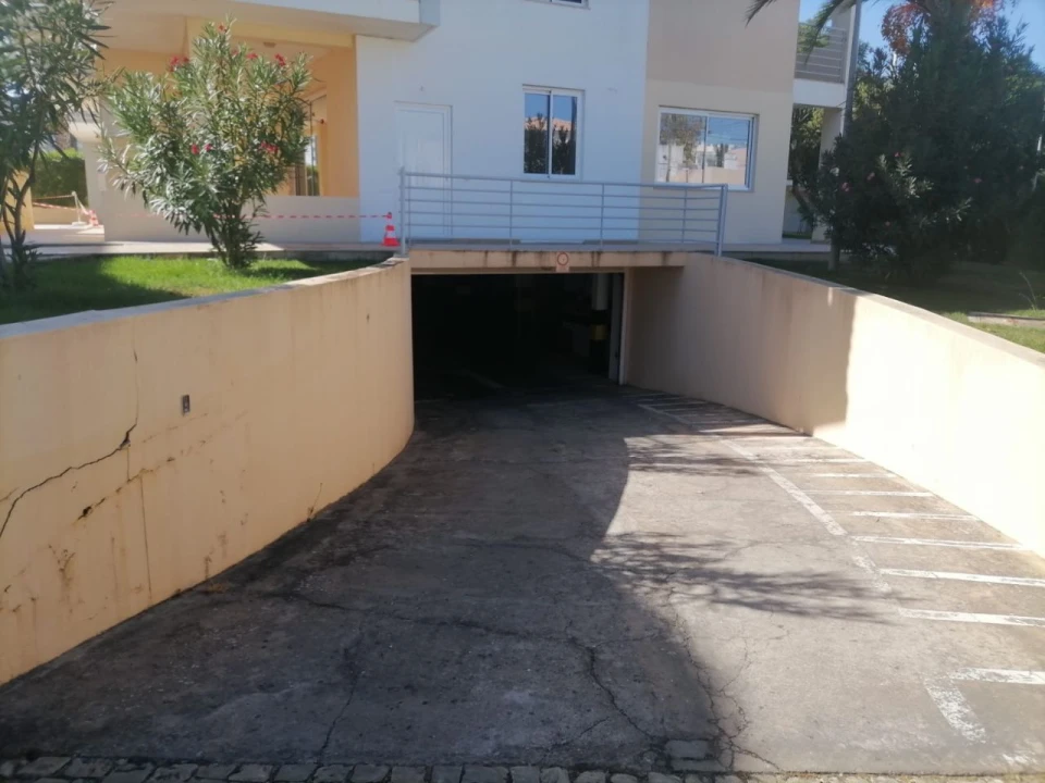 Apartamento T1 para Arrendamento em Alvor Foto 9