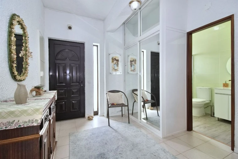 Apartamento T2 para Venda em Sesimbra Foto 8