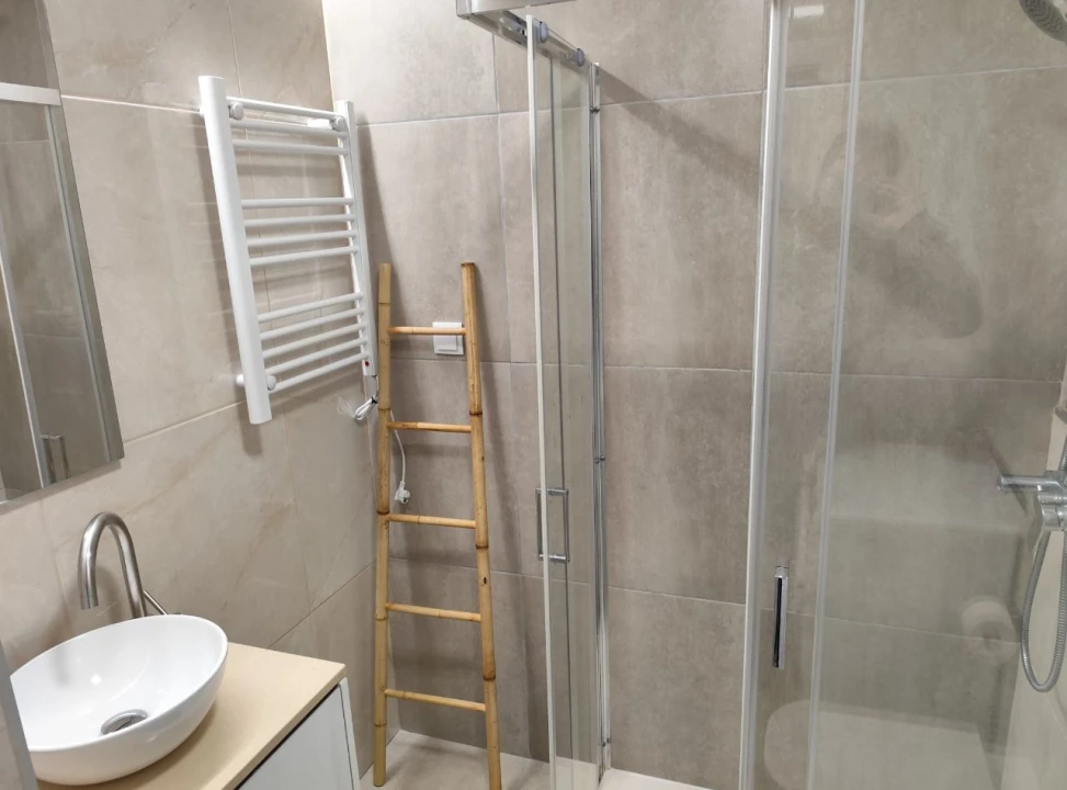 Apartamento T2 para Arrendamento em Estoril Foto 15