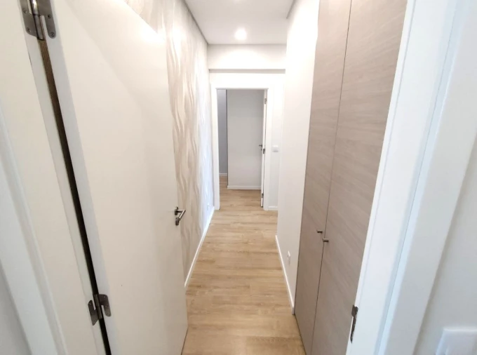 Apartamento T2 para Arrendamento em Estoril Foto 6