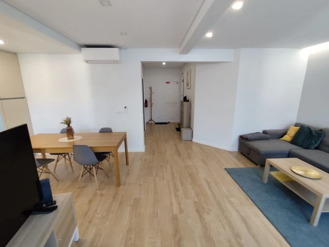 Apartamento T2 para Arrendamento em Estoril Foto 10