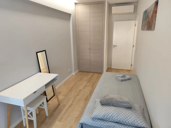 Apartamento T2 para Arrendamento em Estoril Foto 11