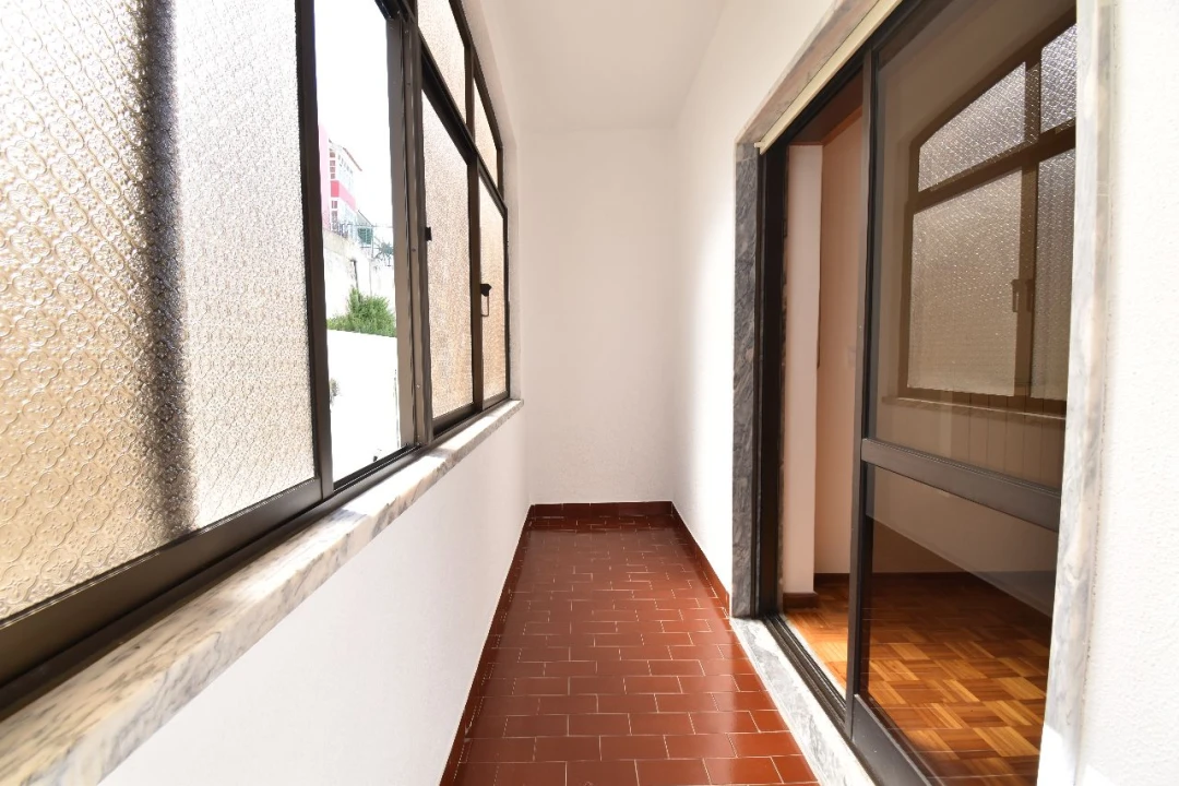 Apartamento T3 para Arrendamento em Estoril Foto 16