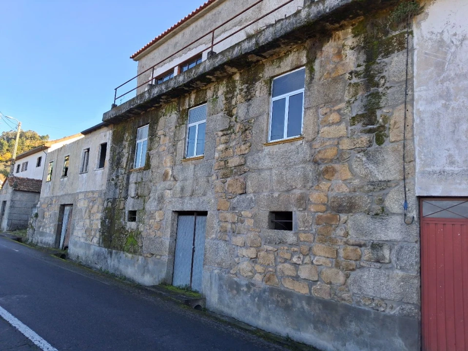 Quinta T3 para Venda em Gouviães Foto 1