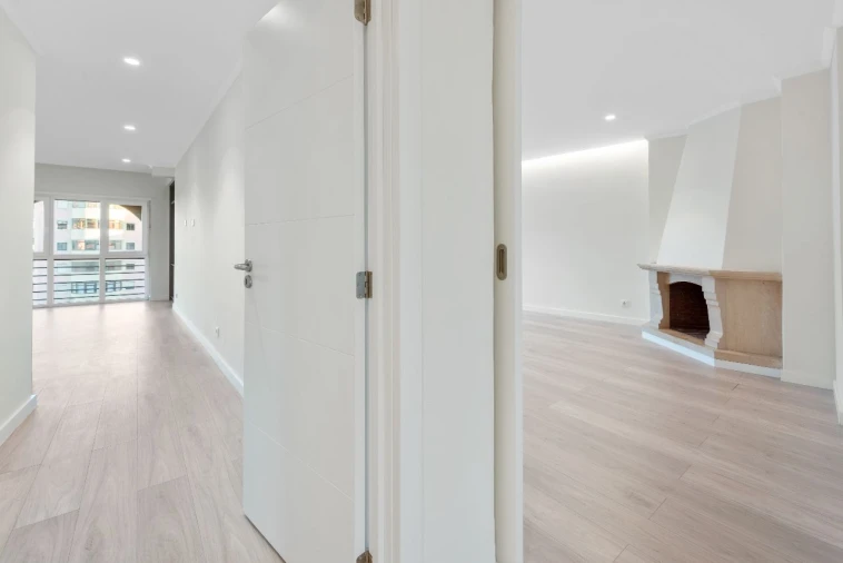 Apartamento T4 para Venda em Queluz Foto 2