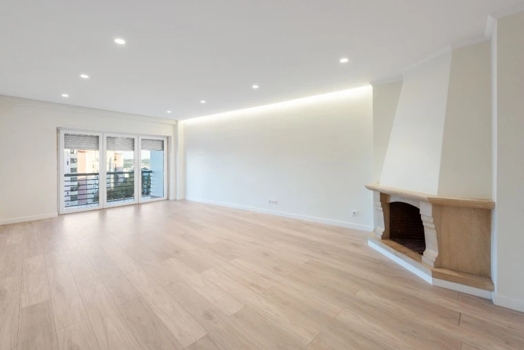 Apartamento T4 para Venda em Queluz Foto 8