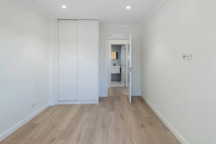 Apartamento T4 para Venda em Queluz Foto 11